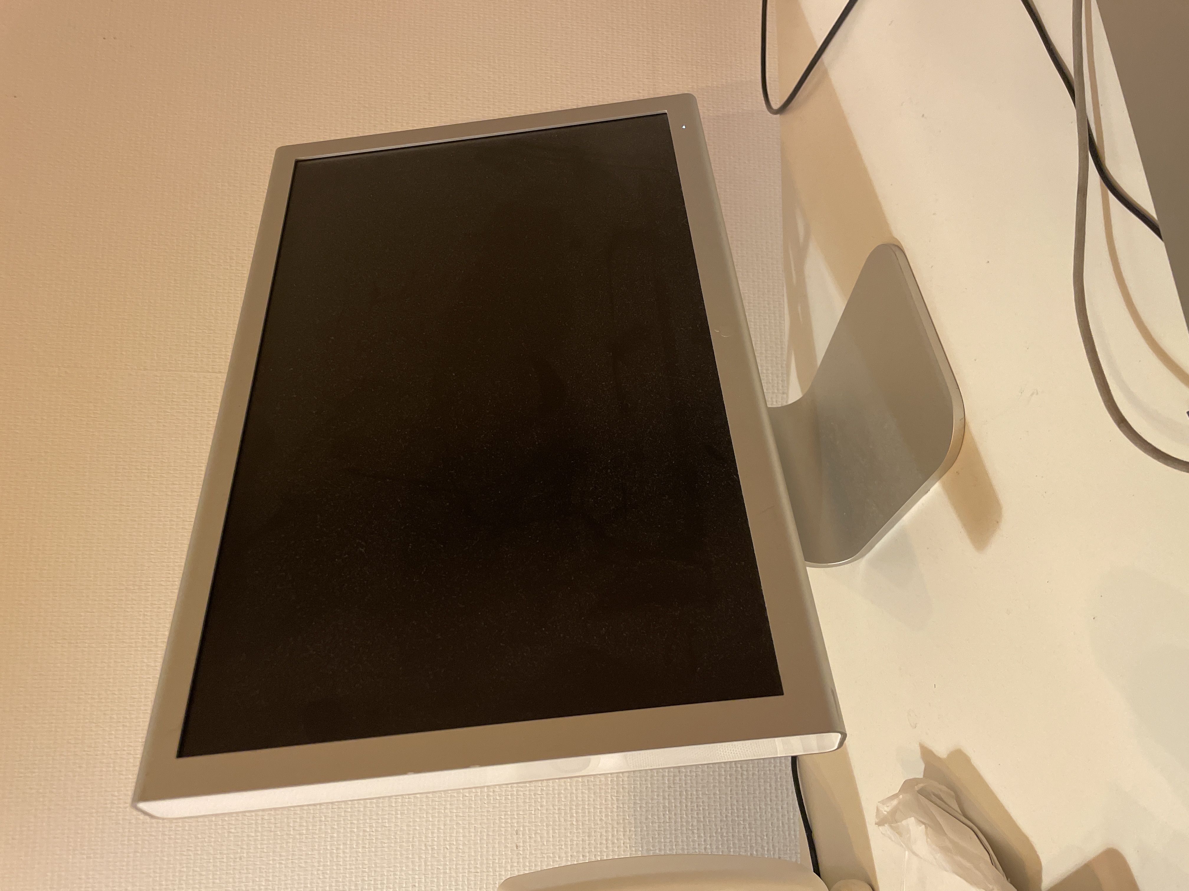 Apple Cinema Display
